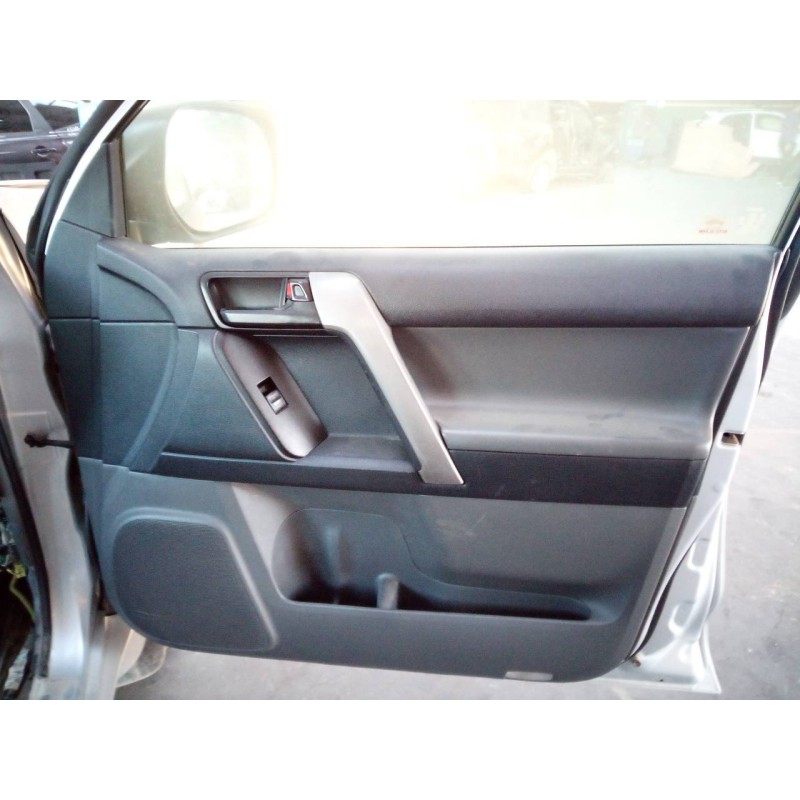 Recambio de guarnecido puerta delantera derecha para toyota land cruiser (j15) basis referencia OEM IAM   