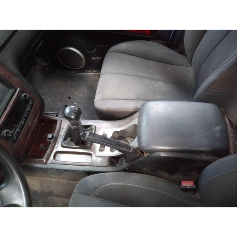 Recambio de consola central para ssangyong rexton 2.9 td gls referencia OEM IAM   