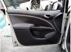 GUARNECIDO PUERTA DELANTERA IZQUIERDA 