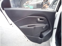GUARNECIDO PUERTA TRASERA IZQUIERDA 