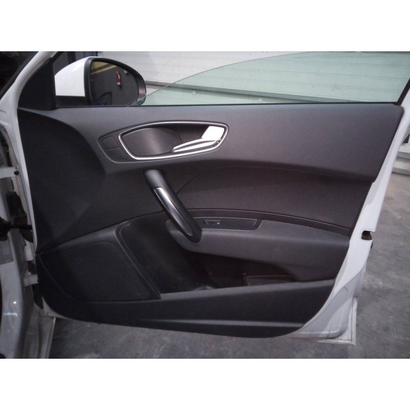 Recambio de guarnecido puerta delantera derecha para audi a1 (8x) attraction referencia OEM IAM   