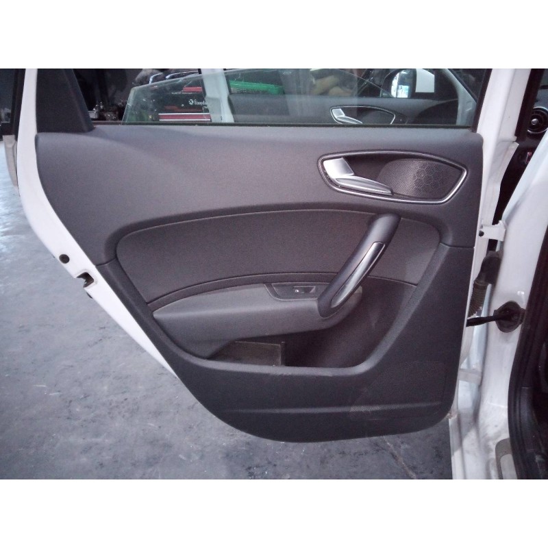 Recambio de guarnecido puerta trasera izquierda para audi a1 (8x) attraction referencia OEM IAM   