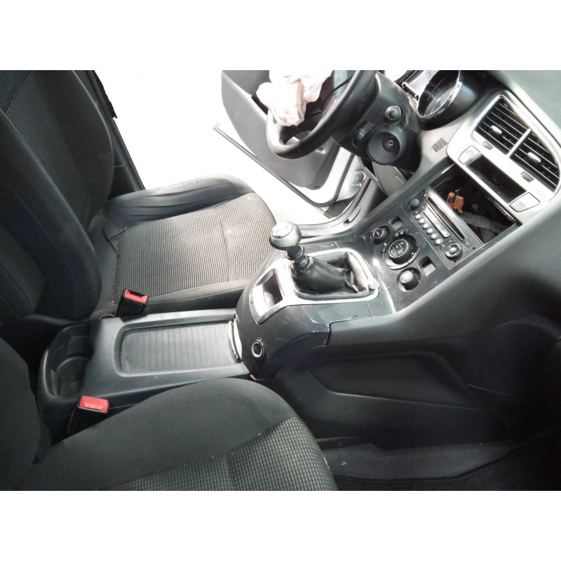 Recambio de consola central para peugeot 5008 allure referencia OEM IAM   