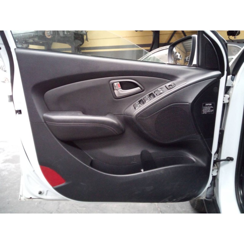 Recambio de guarnecido puerta delantera izquierda para hyundai ix35 style 2wd referencia OEM IAM   
