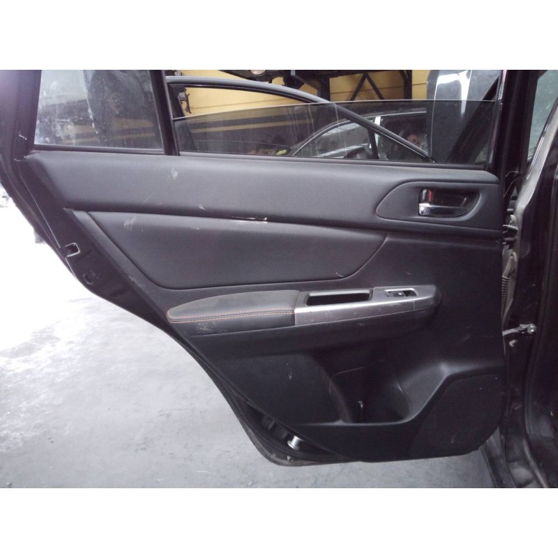 Recambio de guarnecido puerta trasera izquierda para subaru xv exclusive referencia OEM IAM   