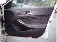 GUARNECIDO PUERTA DELANTERA DERECHA 