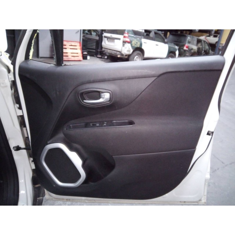 Recambio de guarnecido puerta delantera derecha para jeep renegade longitude fwd referencia OEM IAM   