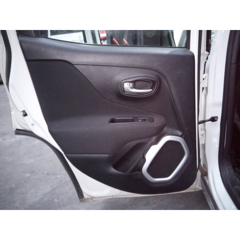 Recambio de guarnecido puerta trasera izquierda para jeep renegade longitude fwd referencia OEM IAM   
