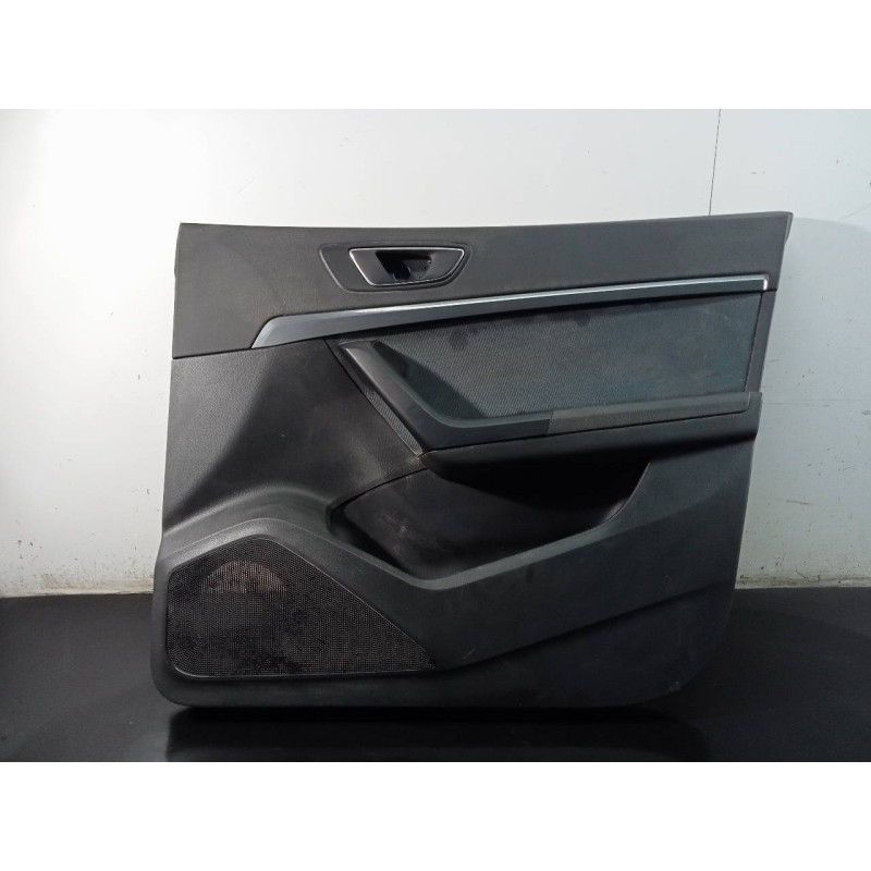 Recambio de guarnecido puerta delantera derecha para seat ateca (kh7) xcellence referencia OEM IAM 576867014A  