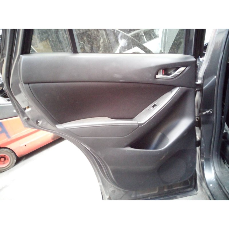 Recambio de guarnecido puerta trasera izquierda para mazda cx-5 style 2wd referencia OEM IAM   