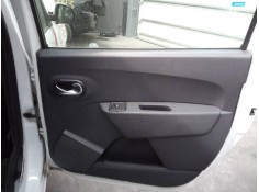 GUARNECIDO PUERTA TRASERA DERECHA 
