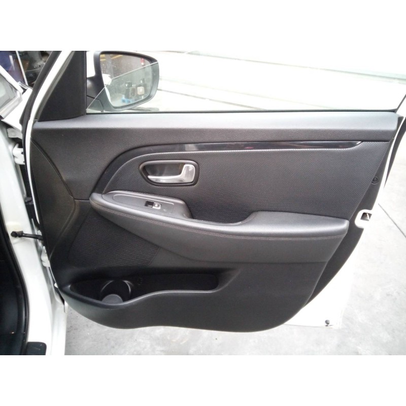 Recambio de guarnecido puerta delantera derecha para kia carens ( ) drive referencia OEM IAM   