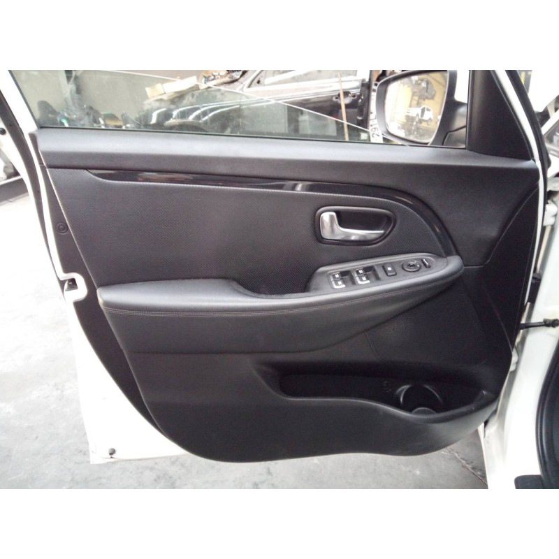 Recambio de guarnecido puerta delantera izquierda para kia carens ( ) drive referencia OEM IAM   