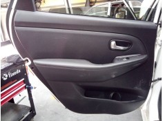 Recambio de guarnecido puerta trasera izquierda para kia carens ( ) drive referencia OEM IAM   