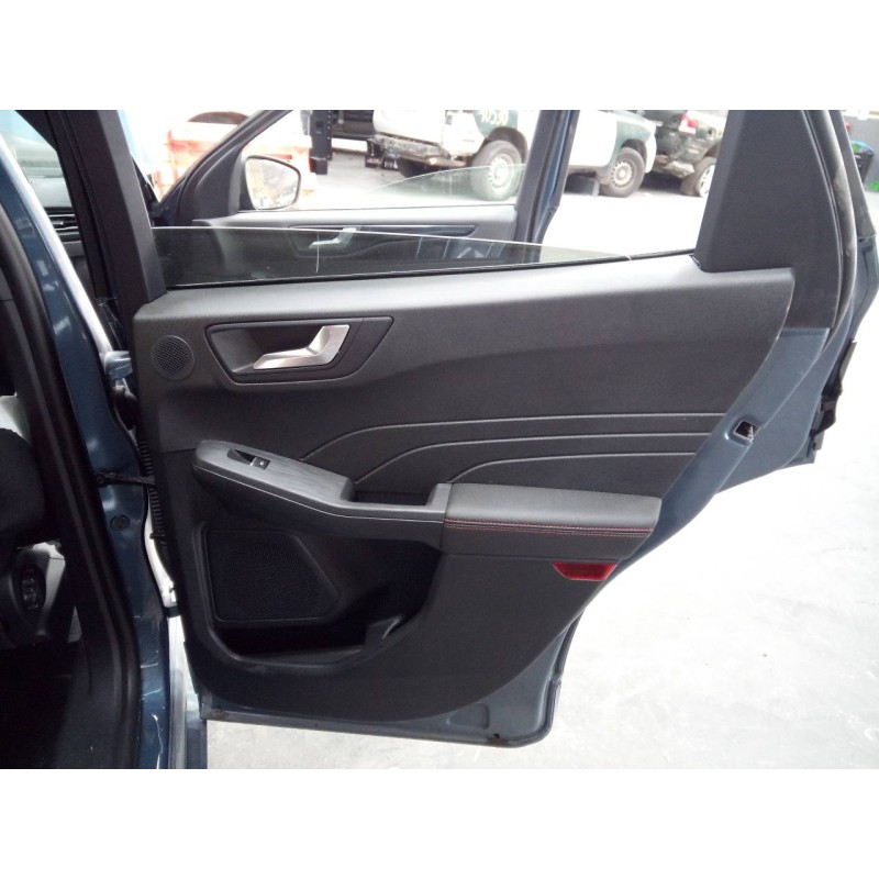 Recambio de guarnecido puerta trasera derecha para ford kuga titanium referencia OEM IAM   