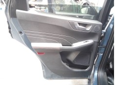 Recambio de guarnecido puerta trasera izquierda para ford kuga titanium referencia OEM IAM   