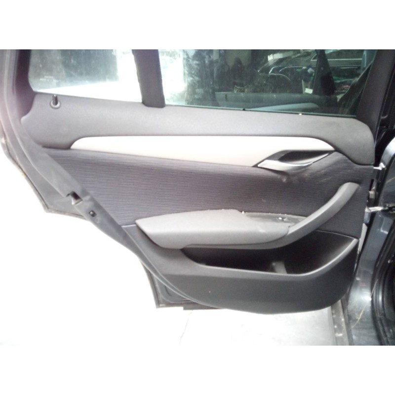 Recambio de guarnecido puerta trasera izquierda para bmw x1 (e84) sdrive 18d referencia OEM IAM   