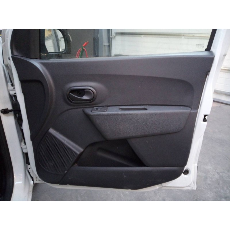Recambio de guarnecido puerta delantera derecha para dacia dokker express ambiance referencia OEM IAM   