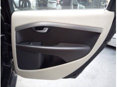 GUARNECIDO PUERTA TRASERA DERECHA 