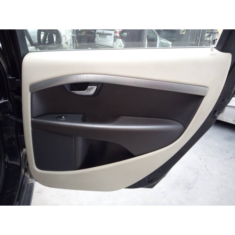 Recambio de guarnecido puerta trasera derecha para volvo xc70 kinetic awd referencia OEM IAM   