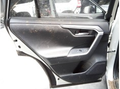 Recambio de guarnecido puerta trasera izquierda para toyota rav4 hybrid 4x2 luxury referencia OEM IAM   