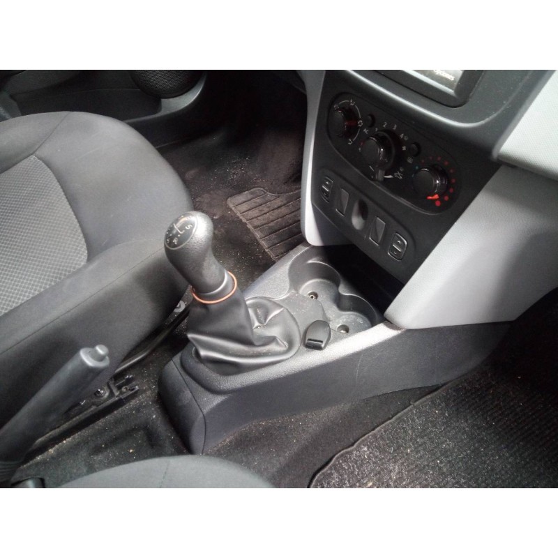 Recambio de consola central para dacia sandero ambiance referencia OEM IAM   