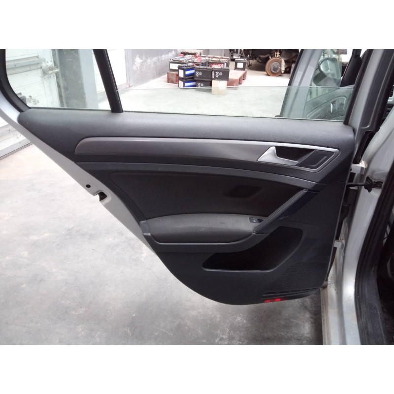 Recambio de guarnecido puerta trasera izquierda para volkswagen golf vii lim. (5g1) edition bluemotion referencia OEM IAM   
