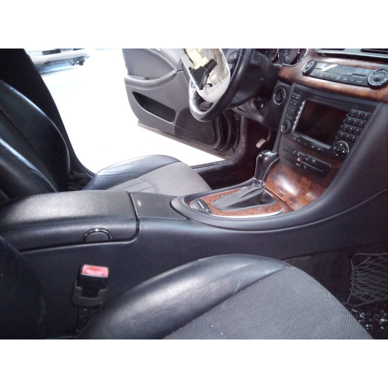 Recambio de consola central para mercedes clase cls (w219) 350 (219.356) referencia OEM IAM   