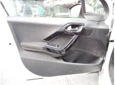 GUARNECIDO PUERTA DELANTERA IZQUIERDA 