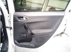 GUARNECIDO PUERTA TRASERA DERECHA 
