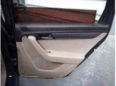 GUARNECIDO PUERTA TRASERA DERECHA 