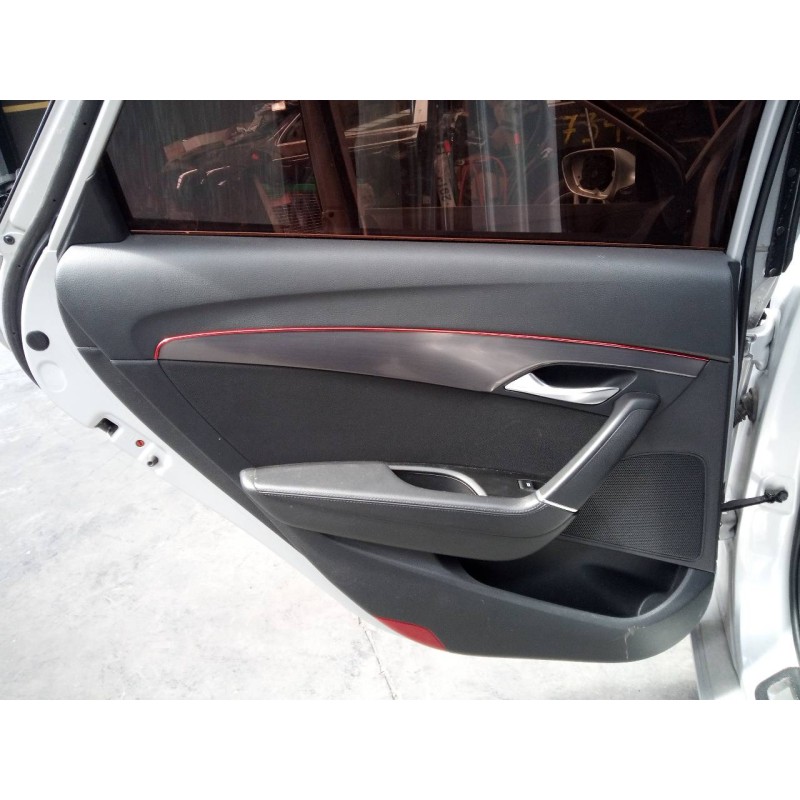 Recambio de guarnecido puerta trasera izquierda para hyundai i40 style blue referencia OEM IAM   