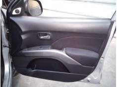 GUARNECIDO PUERTA DELANTERA DERECHA 