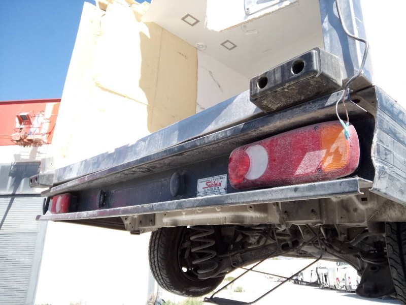 Recambio de paragolpes trasero para opel vivaro furgón l innovation referencia OEM IAM   