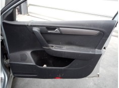 GUARNECIDO PUERTA DELANTERA DERECHA 