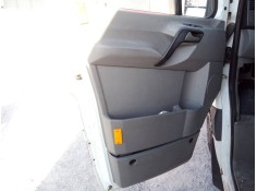 GUARNECIDO PUERTA DELANTERA IZQUIERDA 