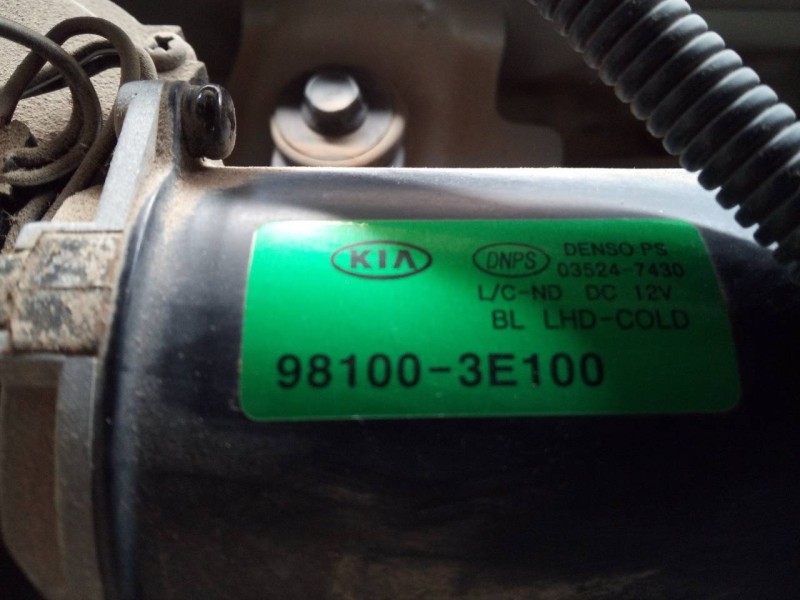 Recambio de motor limpia delantero para kia sorento 2.5 crdi concept referencia OEM IAM 981003E100  