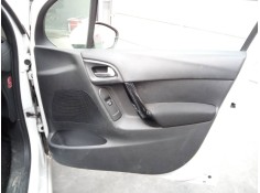 GUARNECIDO PUERTA DELANTERA DERECHA 