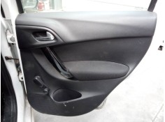 GUARNECIDO PUERTA TRASERA DERECHA 