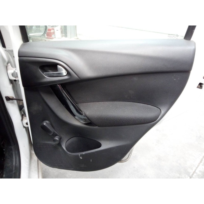 Recambio de guarnecido puerta trasera derecha para citroen c3 collection referencia OEM IAM   