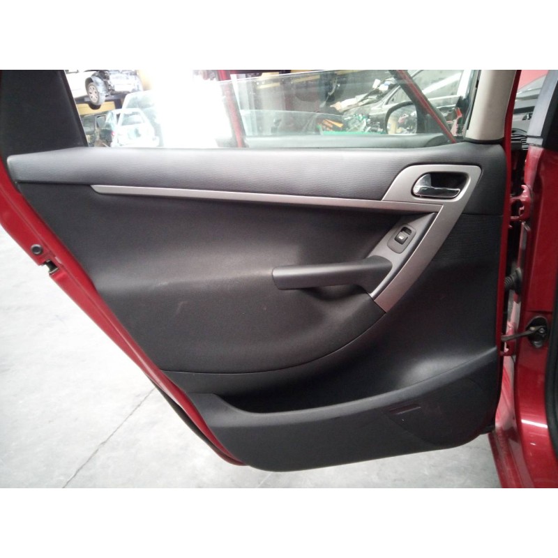 Recambio de guarnecido puerta trasera izquierda para citroen c4 picasso exclusive referencia OEM IAM   