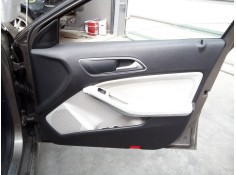 GUARNECIDO PUERTA DELANTERA DERECHA 