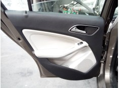 GUARNECIDO PUERTA TRASERA IZQUIERDA 