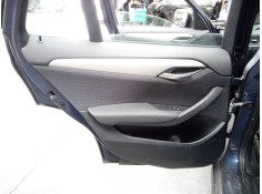 Recambio de guarnecido puerta trasera izquierda para bmw x1 (e84) sdrive 18d referencia OEM IAM   