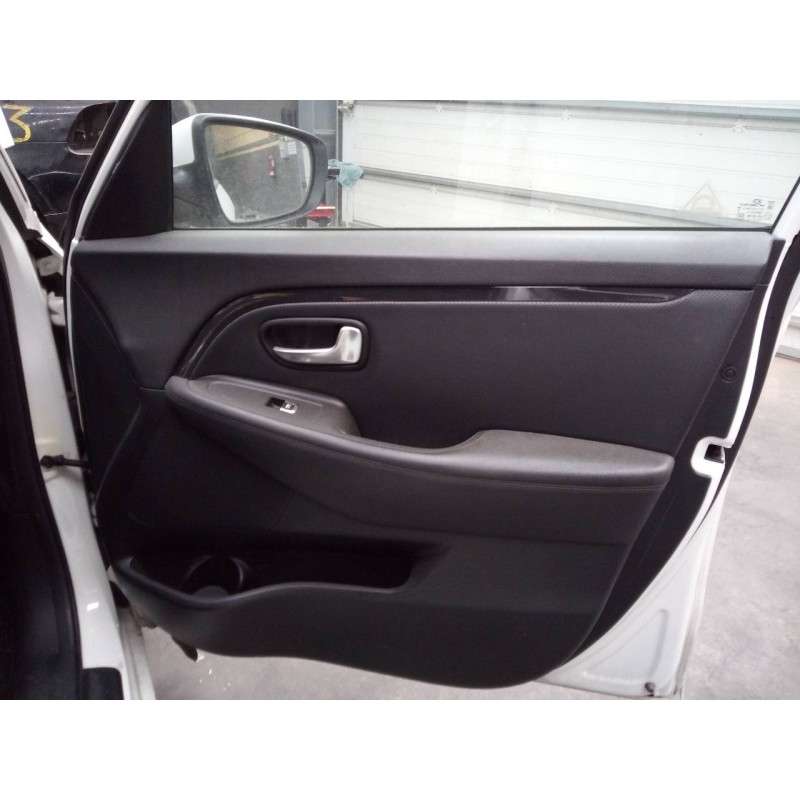 Recambio de guarnecido puerta delantera derecha para kia carens ( ) drive referencia OEM IAM   