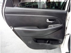 GUARNECIDO PUERTA TRASERA IZQUIERDA 