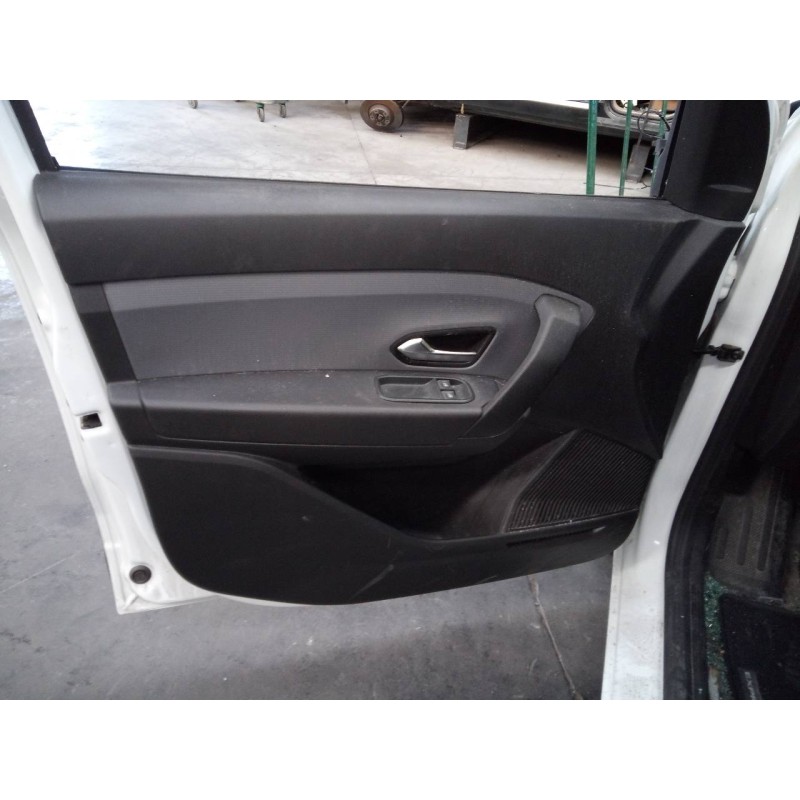 Recambio de guarnecido puerta delantera izquierda para dacia dokker express ambiance referencia OEM IAM   