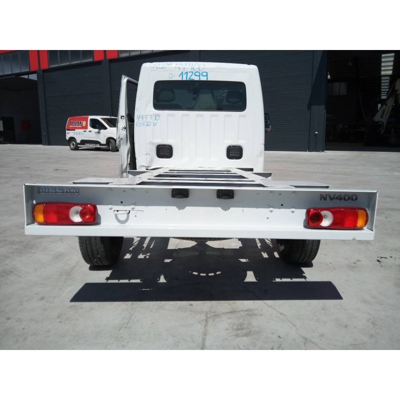 Recambio de paragolpes trasero para nissan nv400 pritsche l2h1 3,5t referencia OEM IAM   