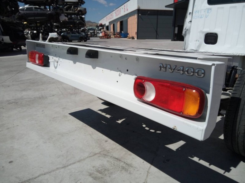 Recambio de paragolpes trasero para nissan nv400 pritsche l2h1 3,5t referencia OEM IAM   
