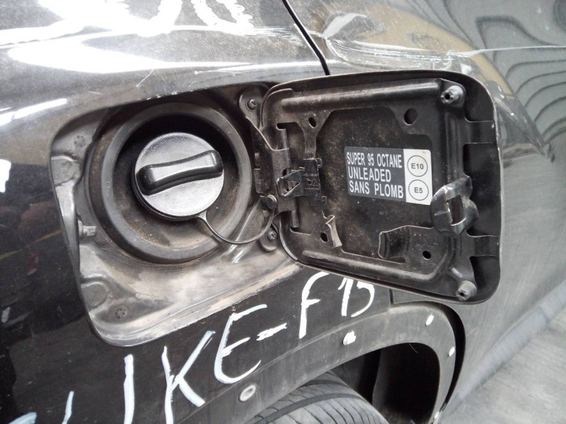 Recambio de tapa exterior combustible para nissan juke (f15) acenta referencia OEM IAM   